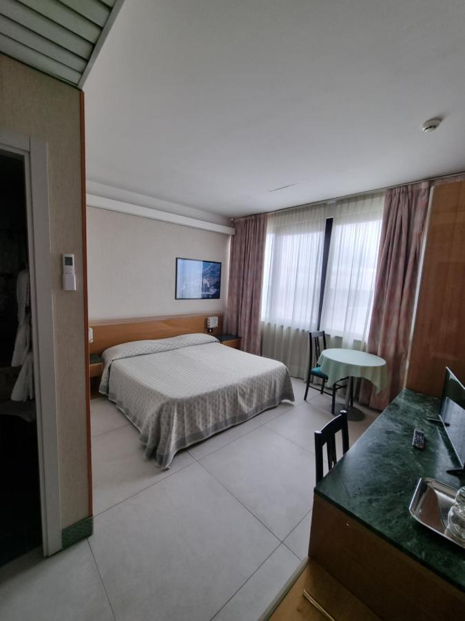 Hotel Thema Рокка-Сан-Джованни Экстерьер фото