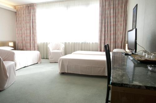 Hotel Thema Рокка-Сан-Джованни Экстерьер фото