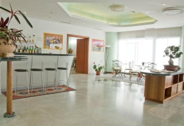 Hotel Thema Рокка-Сан-Джованни Экстерьер фото